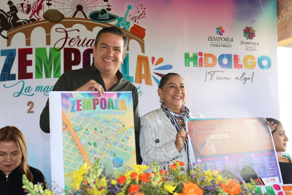 El presidente municipal de Zempoala, Sinuhé Ramírez Oviedo, y la secretaria de Turismo de Hidalgo, Elizabeth Quintanar Gómez, presentan el programa oficial y el mapa turístico de la Feria de Zempoala 2026 durante la conferencia de prensa realizada en la Hacienda Zontecomate.