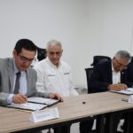 Representantes de la Saderh y el INIFAP durante la firma del Convenio General de Colaboración para impulsar la investigación e innovación en el campo de Hidalgo.