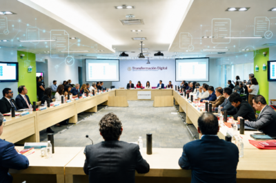 Hidalgo prepara catálogo único de 300 trámites para reducir burocracia